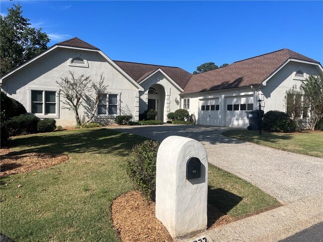 property at 972 Bridgegate Dr NE