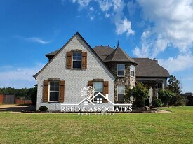 6480 Anglia Valley Dr in Lakeland, TN - Building Photo