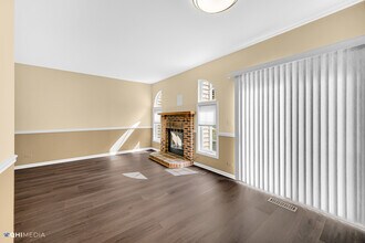 1202 S Parkside Dr in Palatine, IL - Building Photo - Building Photo