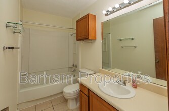 4133 NE Stallings Dr in Nacogdoches, TX - Building Photo - Building Photo
