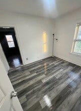 9264 Ward Ave in Detroit, MI - Building Photo - Building Photo