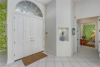 720 Turkey Oak Ln in Naples, FL - Foto de edificio - Building Photo