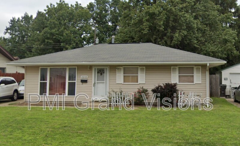 2848 E Cardinal Dr in Decatur, IL - Building Photo