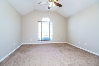 494 Forest Ridge Dr in La Vergne, TN - Building Photo - Building Photo