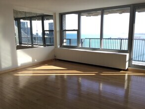 400 E Randolph St, Unit Apartment Unit # 3905 in Chicago, IL - Foto de edificio - Building Photo