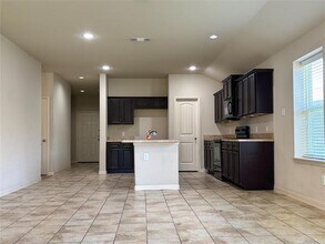 5145 Royal Springs Dr in Forney, TX - Building Photo - Building Photo