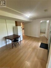 39 Pacific Pl in Guelph, ON - Building Photo - Building Photo