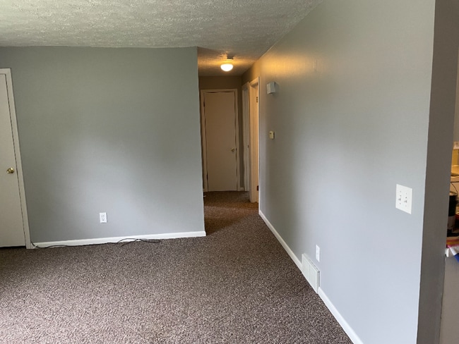 4988 Dee Mar Ave SW in Navarre, OH - Building Photo - Building Photo