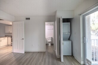SunPointe in Sunrise, FL - Foto de edificio - Interior Photo