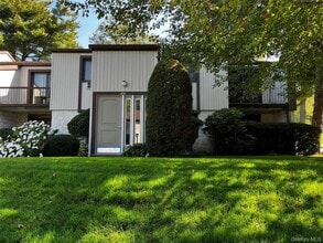 77 Richmond Blvd in Ronkonkoma, NY - Building Photo - Building Photo