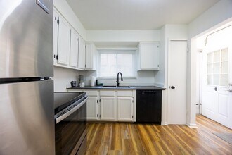 27701 Mills Ave in Euclid, OH - Building Photo - Building Photo