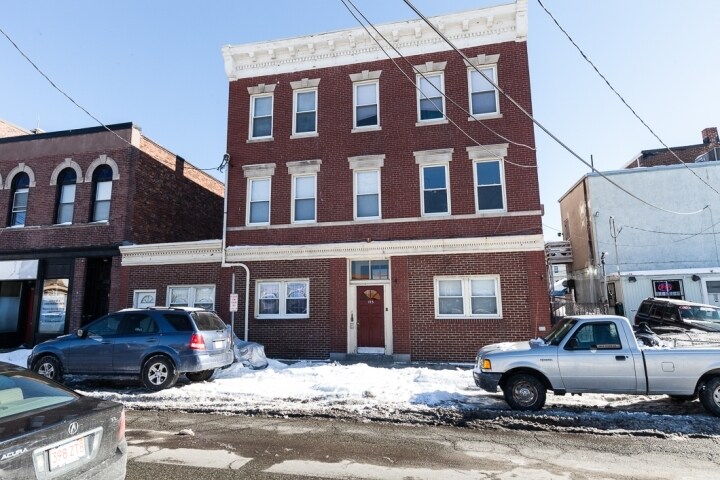 125 Arlington St in Chelsea, MA - Foto de edificio