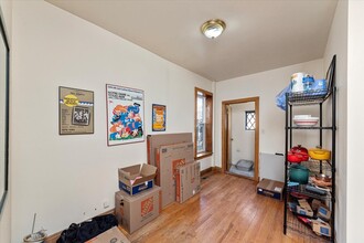 910 W Gunnison St in Chicago, IL - Building Photo - Building Photo