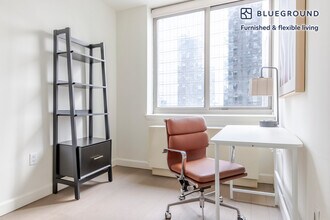 561 10th Ave, Unit SI FL21-ID2084 in New York, NY - Foto de edificio - Building Photo