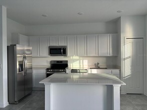 2568 Skyline Lp in Kissimmee, FL - Building Photo - Building Photo