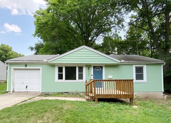 property at 6601 Oxford Ave