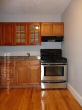 5 Brewster St in Boston, MA - Building Photo - Building Photo