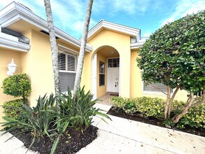 2871 SW Brighton Way in Palm City, FL - Building Photo - Building Photo