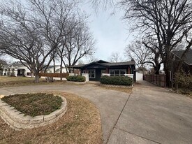 1325 Highland Ave in Abilene, TX - Building Photo