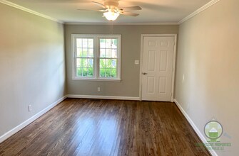 201 Oakland Ave in Greer, SC - Building Photo - Building Photo