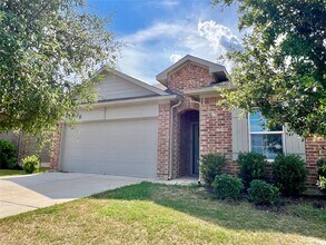 13800 Cantarra Dr in Pflugerville, TX - Building Photo - Building Photo