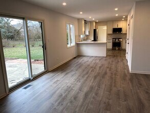 1346 Leverenz Rd in Naperville, IL - Building Photo - Building Photo