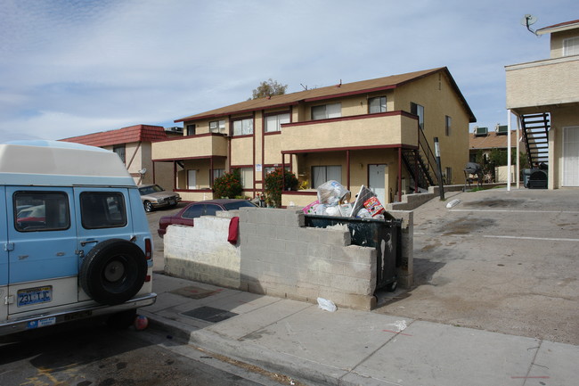 6950 Kepler Dr in Las Vegas, NV - Building Photo - Building Photo