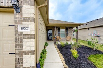 18627 Yellow Lily Trl in Tomball, TX - Building Photo - Building Photo