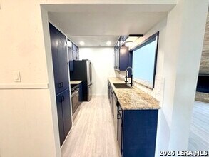 103 Brentwood Dr in New Braunfels, TX - Building Photo - Building Photo