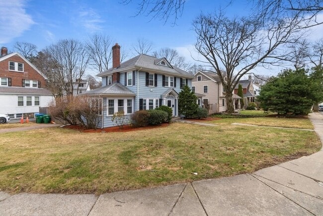 859 Fellsway W in Medford, MA - Building Photo - Building Photo