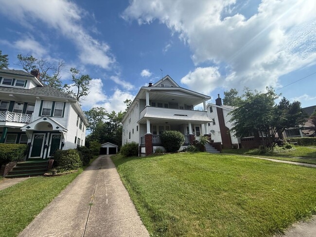 property at 3317 E Scarborough Rd