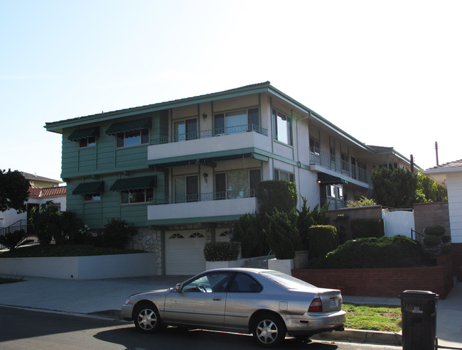 822 S Alma St in San Pedro, CA - Foto de edificio - Building Photo