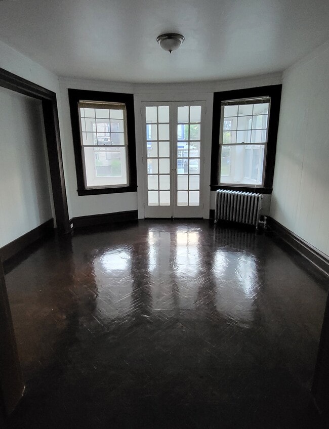 8 Farley Ave, Unit 2 in Newark, NJ - Foto de edificio - Building Photo