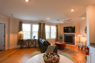 1008 Tremont St, Unit ID1237934P in Boston, MA - Foto de edificio - Building Photo