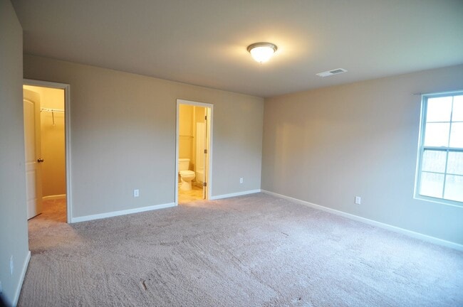 3528 Avalon Lake Dr SW in Madison, AL - Building Photo - Building Photo