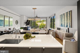 2100 Hamilton St in Philadelphia, PA - Building Photo - Building Photo