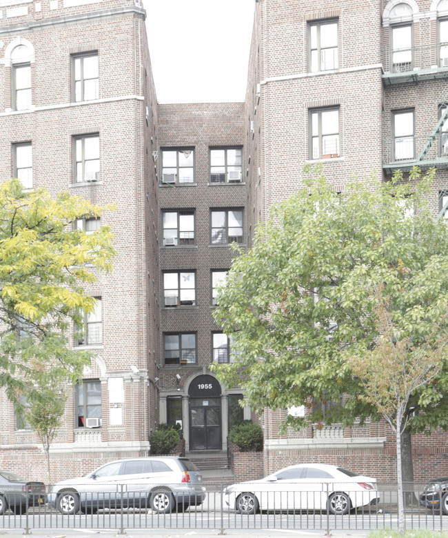 1955 Grand Concourse in Bronx, NY - Building Photo - Building Photo