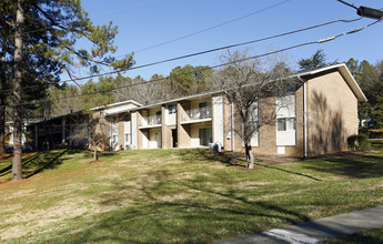 Stratford Apartments in Chapel Hill, NC - Building Photo - Building Photo