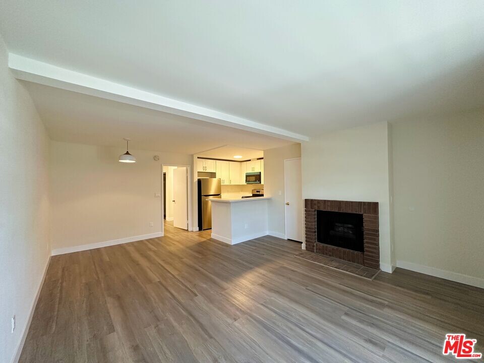 2638 S Barrington Ave in Los Angeles, CA - Building Photo