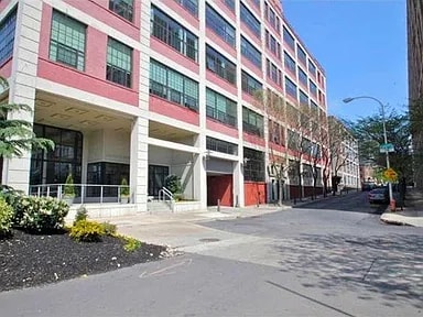 2429 Locust St, Unit 615 in Philadelphia, PA - Foto de edificio - Building Photo