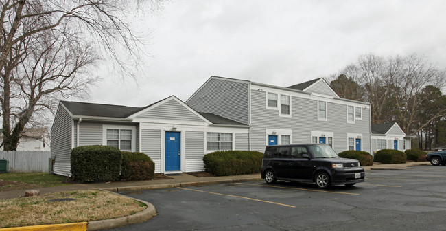 Elkhart Apartments in Chesapeake, VA - Building Photo - Building Photo