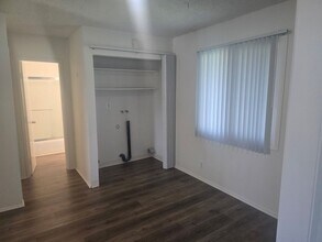371 N Oak St, Unit f in Orange, CA - Building Photo - Building Photo