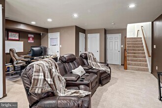 7530 Stonehouse Run Dr in Glen Burnie, MD - Building Photo - Building Photo