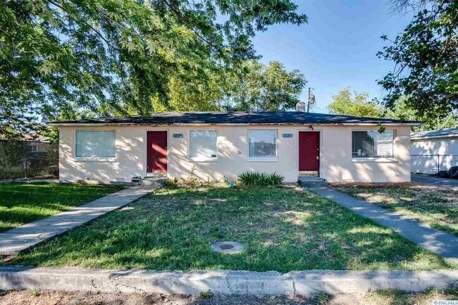 821 E 8th Ave in Kennewick, WA - Building Photo - Building Photo