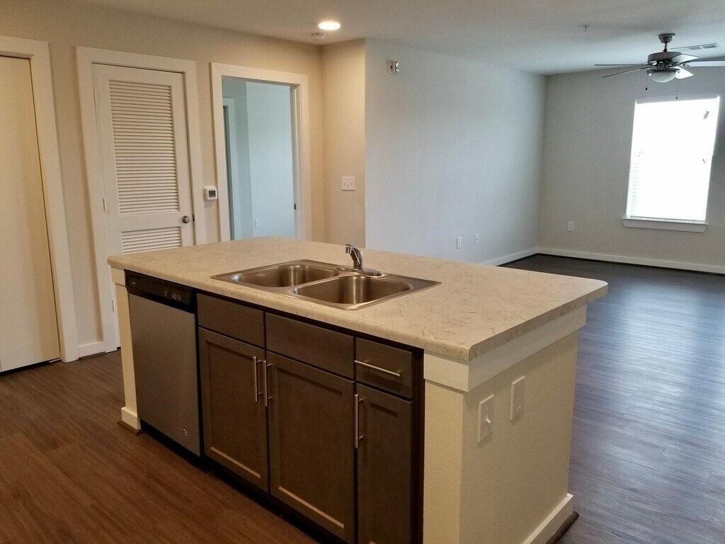 Miramonte Apartments in Stafford, TX