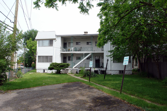 6-8 Woodward Hts in Pleasant Ridge, MI - Building Photo - Building Photo