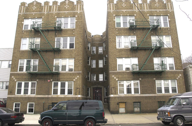 146-150 Manhattan Ave in Jersey City, NJ - Building Photo - Building Photo