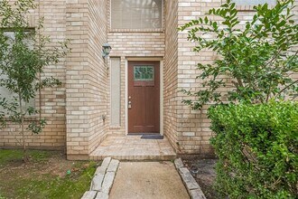 15603 Mustang Island Dr in Sugar Land, TX - Building Photo - Building Photo
