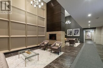 330-330 Ridout St S in London, ON - Building Photo - Building Photo