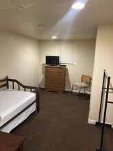 1109 Alder St, Unit C in Rawlins, WY - Building Photo - Building Photo